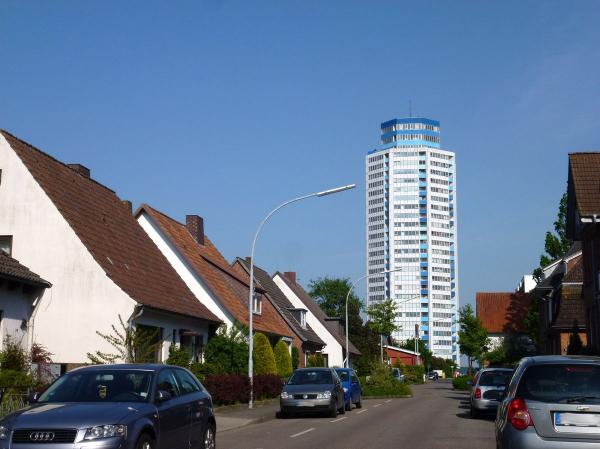 Der Wikingturm -markantes Wohnhochhaus in Schleswig-